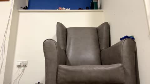 oiljames167 online show from September 16, 2025, 4:35 am