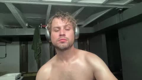 Snapshot of oilyexhibslut chatting on October 17, 2025, 2:15 am oilyexhibslut online show from October 17, 2025, 2:15 am