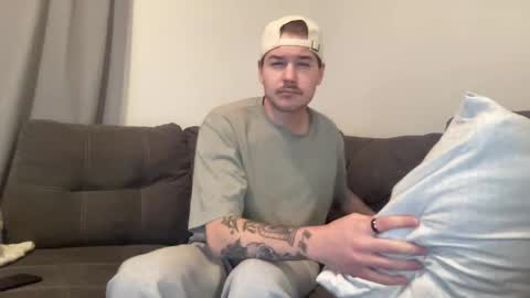 Snapshot of oitnb12345 chatting on January 1, 2025, 9:31 pm oitnb12345 online show from January 1, 2025, 9:31 pm