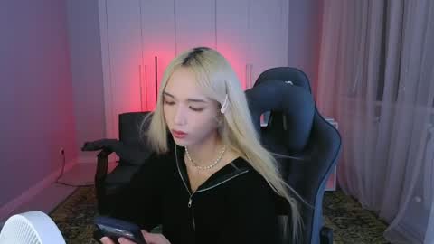 Snapshot of okerriella chatting on May 7, 2026, 12:21 pm Ami online show from May 7, 2026, 12:21 pm