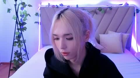 Snapshot of okerriella chatting on May 14, 2026, 8:21 am Ami online show from May 14, 2026, 8:21 am