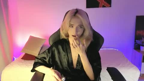 Snapshot of okerriella chatting on June 13, 2026, 9:02 pm Ami online show from June 13, 2026, 9:02 pm