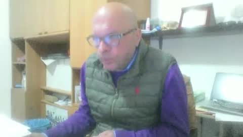 Snapshot of olak21 chatting on November 17, 2025, 11:27 am olak21 online show from November 17, 2025, 11:27 am