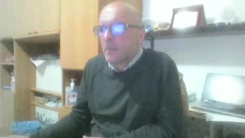 Snapshot of olak21 chatting on November 18, 2025, 4:55 pm olak21 online show from November 18, 2025, 4:55 pm