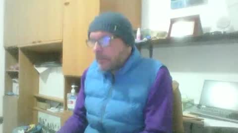 Snapshot of olak21 chatting on November 25, 2025, 9:53 am olak21 online show from November 25, 2025, 9:53 am