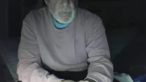 old_bald63 online show from April 18, 2026, 8:29 am