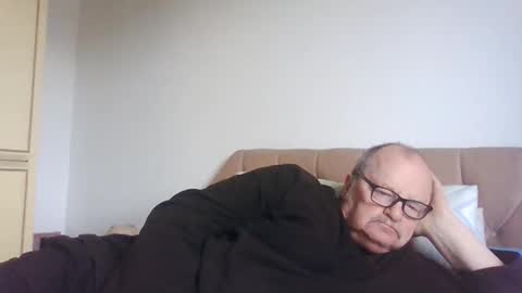 old_fkrr_ online show from April 3, 2026, 10:24 am