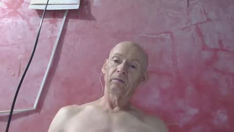 oldbuthorny62 online show from May 17, 2026, 6:44 am