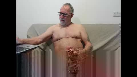 Snapshot of oldercock1411 chatting on November 21, 2025, 8:13 am oldercock1411 online show from November 21, 2025, 8:13 am