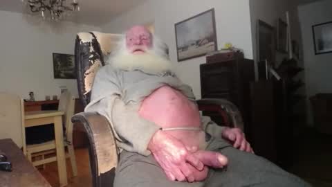 oldfucker9 online show from November 6, 2025, 2:45 am