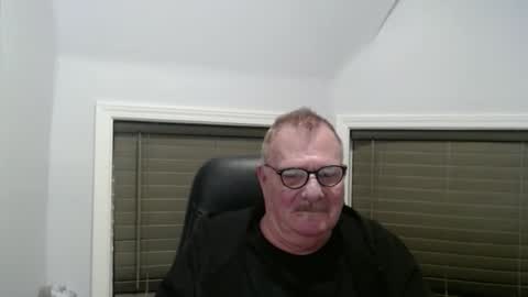 Snapshot of oldguybigd chatting on April 28, 2026, 3:11 am oldguybigd online show from April 28, 2026, 3:11 am