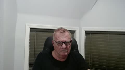 Snapshot of oldguybigd chatting on May 11, 2026, 4:29 am oldguybigd online show from May 11, 2026, 4:29 am