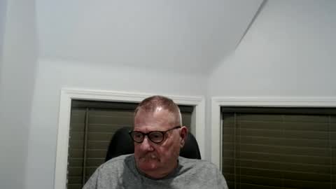 Snapshot of oldguybigd chatting on May 22, 2026, 6:31 am oldguybigd online show from May 22, 2026, 6:31 am
