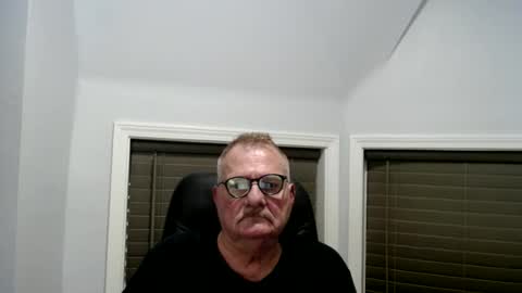 Snapshot of oldguybigd chatting on June 18, 2026, 6:46 am oldguybigd online show from June 18, 2026, 6:46 am