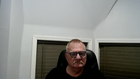 Snapshot of oldguybigd chatting on June 21, 2026, 5:10 am oldguybigd online show from June 21, 2026, 5:10 am