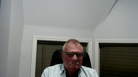 Snapshot of oldguybigd chatting on July 2, 2026, 5:02 am oldguybigd online show from July 2, 2026, 5:02 am