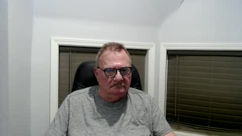 Snapshot of oldguybigd chatting on July 5, 2026, 3:56 am oldguybigd online show from July 5, 2026, 3:56 am