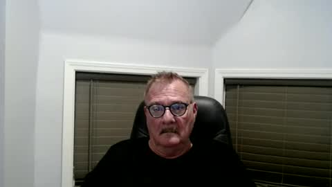 Snapshot of oldguybigd chatting on July 7, 2026, 3:53 am oldguybigd online show from July 7, 2026, 3:53 am