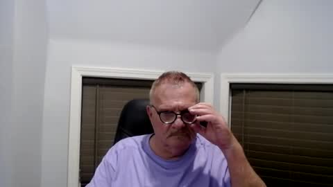 Snapshot of oldguybigd chatting on July 11, 2026, 3:42 am oldguybigd online show from July 11, 2026, 3:42 am