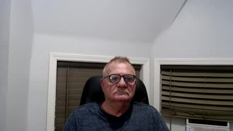 Snapshot of oldguybigd chatting on August 9, 2026, 4:39 am oldguybigd online show from August 9, 2026, 4:39 am
