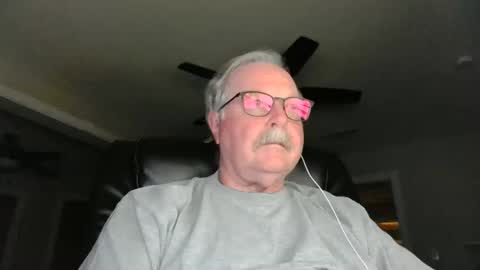 OldLakeGuy online show from December 19, 2024, 3:07 am