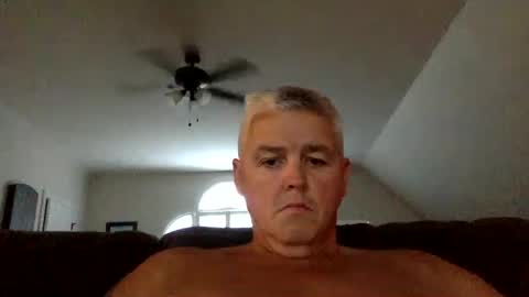 Snapshot of oldrm chatting on September 13, 2025, 12:27 pm OldrM online show from September 13, 2025, 12:27 pm