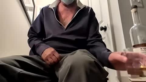 oldsubman online show from November 17, 2025, 11:32 pm