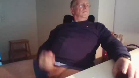 Snapshot of oldth chatting on December 13, 2024, 2:38 pm oldth online show from December 13, 2024, 2:38 pm