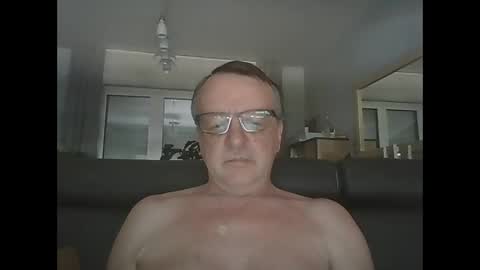 Snapshot of oldtimer160162493 chatting on May 26, 2026, 12:45 pm oldtimer160162493 online show from May 26, 2026, 12:45 pm