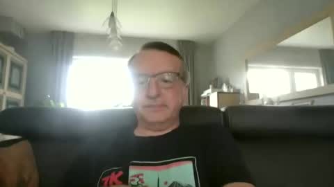 Snapshot of oldtimer160162493 chatting on June 6, 2026, 12:54 pm oldtimer160162493 online show from June 6, 2026, 12:54 pm