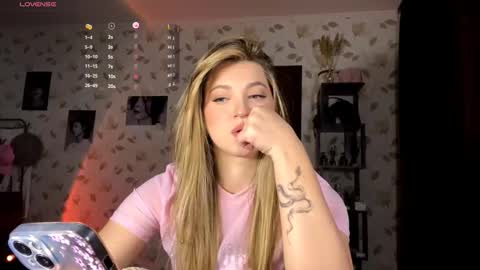 Kem online show from November 8, 2025, 3:56 pm