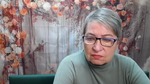 Snapshot of olgaluck chatting on April 1, 2026, 5:08 am OlgaLuck online show from April 1, 2026, 5:08 am