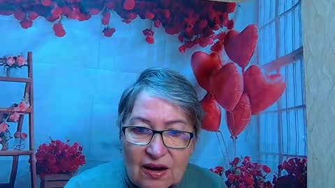 Snapshot of olgaluck chatting on April 13, 2026, 5:35 am OlgaLuck online show from April 13, 2026, 5:35 am