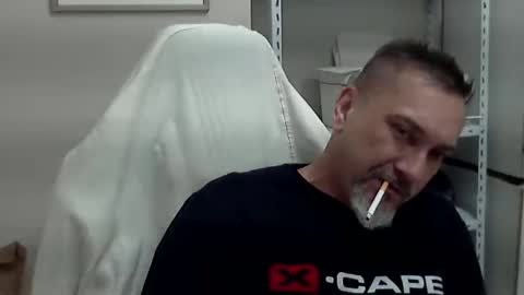 Snapshot of olimpio1230 chatting on December 24, 2024, 10:33 am olimpio1230 online show from December 24, 2024, 10:33 am