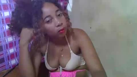 olinaa online show from May 4, 2026, 2:02 pm