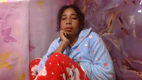 Snapshot of olinaa chatting on June 29, 2026, 5:25 am olinaa online show from June 29, 2026, 5:25 am