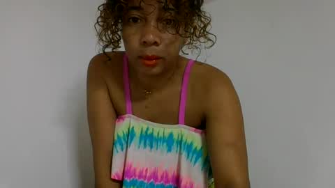 Snapshot of olinaa chatting on July 6, 2026, 5:15 am olinaa online show from July 6, 2026, 5:15 am
