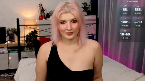 OliSunny Olivia online show from December 8, 2024, 12:19 pm