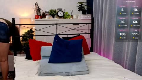 OliSunny Olivia online show from December 13, 2024, 6:21 am