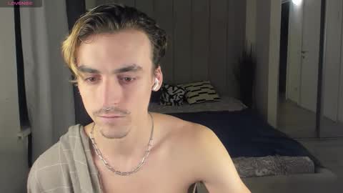 OLIVER MARTINEZ online show from October 8, 2025, 10:51 pm
