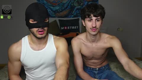 Snapshot of oliver_baker chatting on January 28, 2025, 2:53 pm Oliver  Kaen online show from January 28, 2025, 2:53 pm