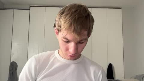 Snapshot of oliver_beck chatting on December 15, 2024, 6:48 pm Oliver Beck online show from December 15, 2024, 6:48 pm