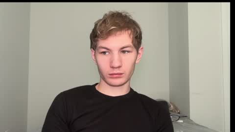 Snapshot of oliver_beck chatting on December 23, 2024, 6:58 pm Oliver Beck online show from December 23, 2024, 6:58 pm