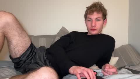 Snapshot of oliver_beck chatting on February 13, 2025, 2:23 am Oliver Beck online show from February 13, 2025, 2:23 am