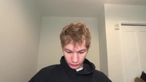 Snapshot of oliver_beck chatting on February 15, 2025, 6:12 pm Oliver Beck online show from February 15, 2025, 6:12 pm