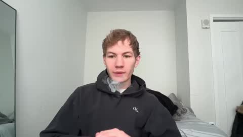 Snapshot of oliver_beck chatting on February 20, 2025, 6:35 pm Oliver Beck online show from February 20, 2025, 6:35 pm