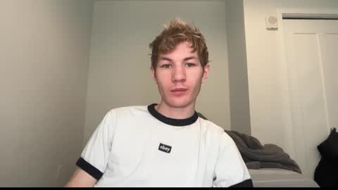 Snapshot of oliver_beck chatting on February 24, 2025, 6:47 pm Oliver Beck online show from February 24, 2025, 6:47 pm