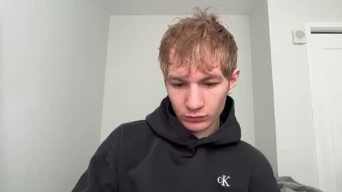 Snapshot of oliver_beck chatting on March 1, 2025, 6:32 pm Oliver Beck online show from March 1, 2025, 6:32 pm