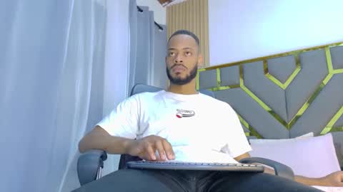 Oliver online show from April 19, 2026, 6:21 pm