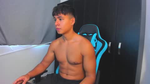 Oliver bray online show from November 22, 2025, 3:22 pm